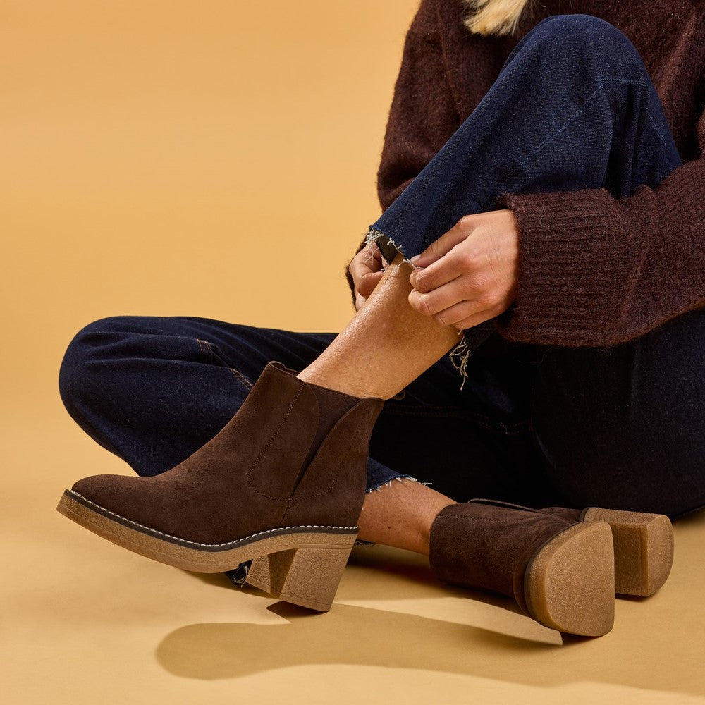 Ladies Ankle Boots Chocolate Hush Puppies Felicia Chelsea Boot