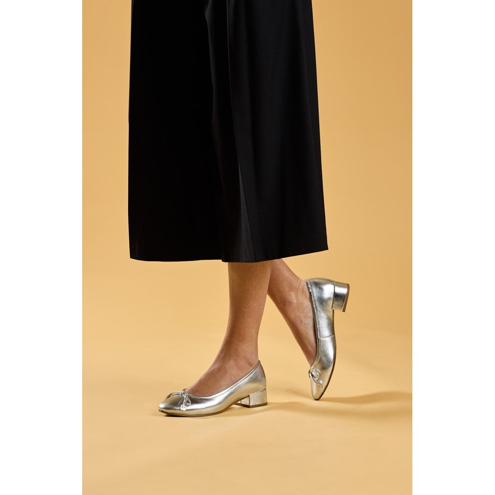 Ladies Heeled Sandals Silver Hush Puppies Silvia Low Heel Sandal