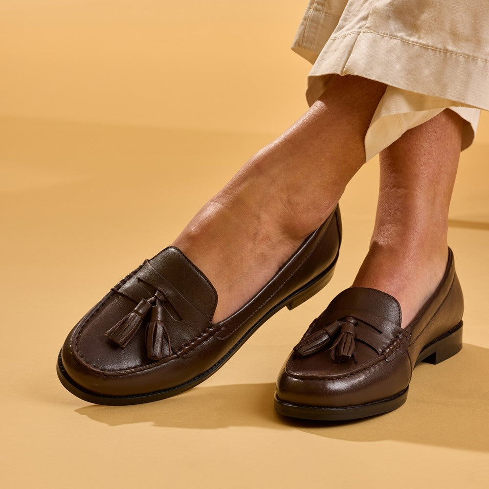 Slip On Ladies Shoes Chocolate Hush Puppies Connie Tassel Loafer