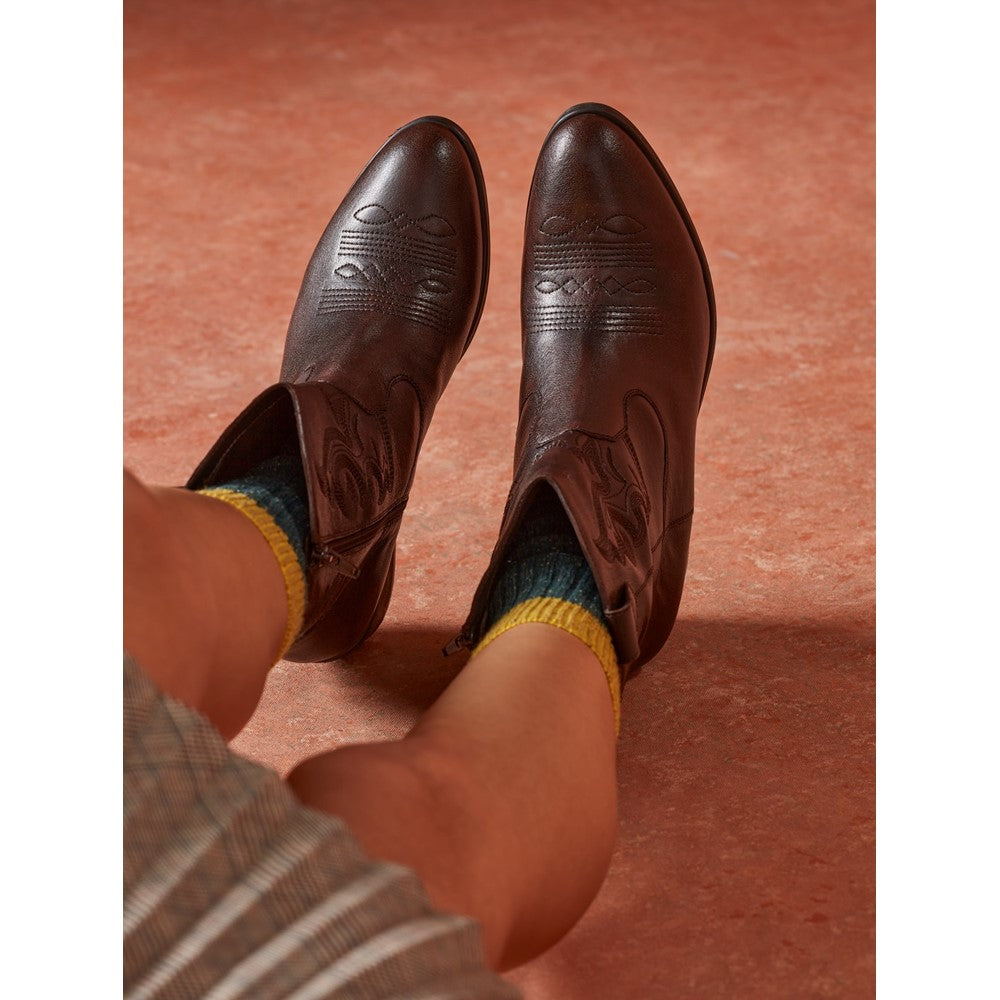 Ladies Ankle Boots Chocolate Hush Puppies Wynn Stitch Boot