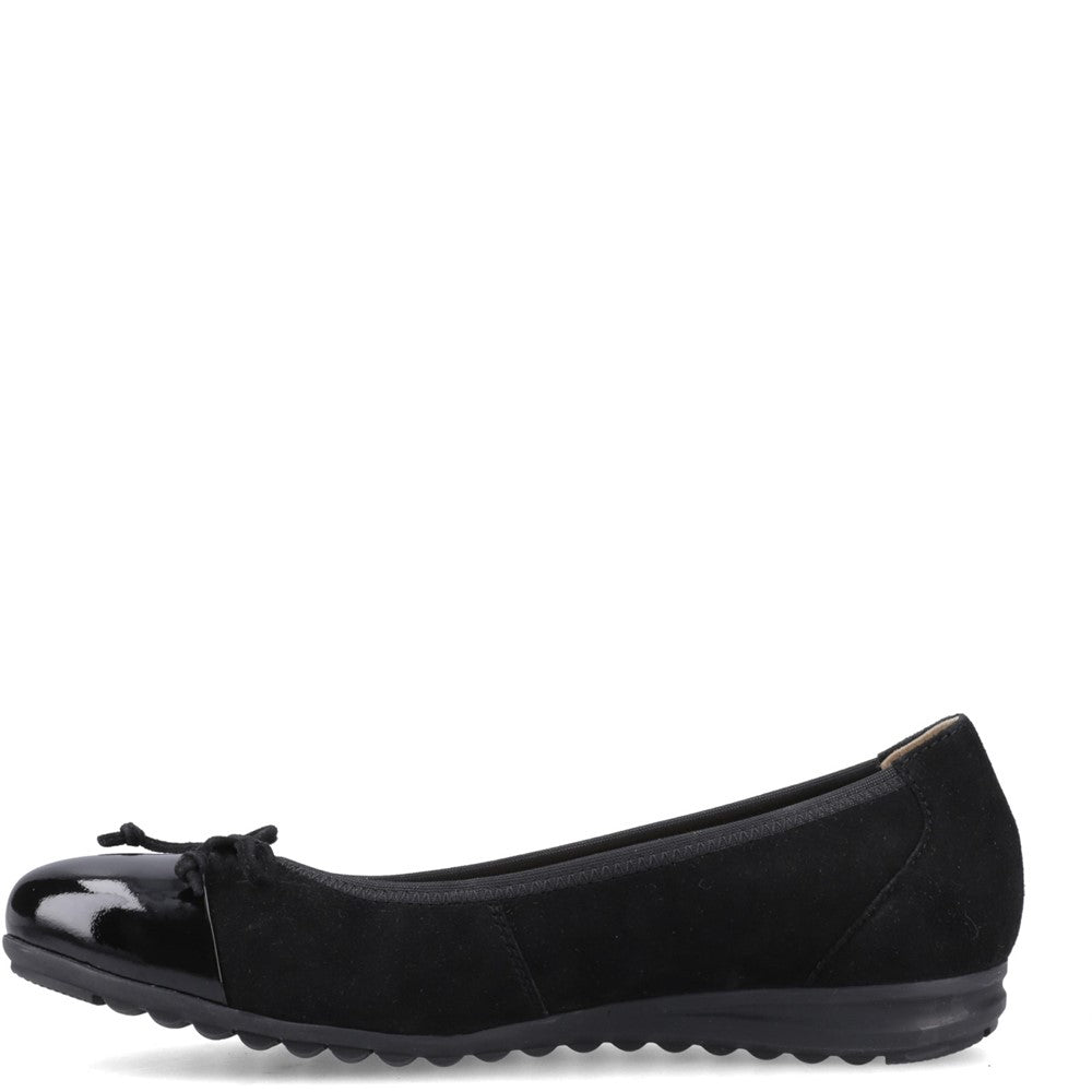 Ballerinas Black Hush Puppies Laurie Toe Cap Ballerina