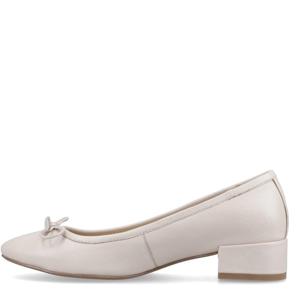 Ladies Heeled Sandals Ivory Hush Puppies Silvia Low Heel Sandal