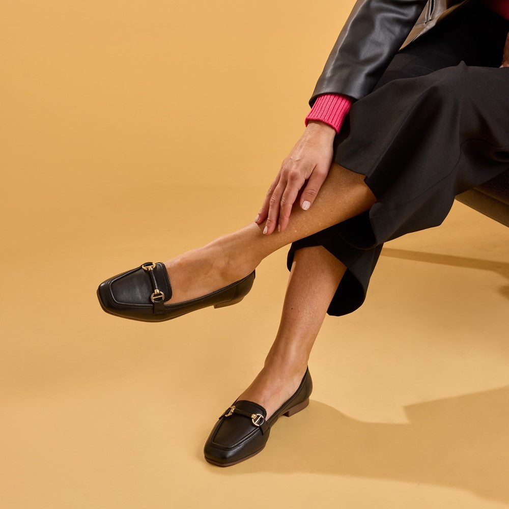 Slip On Ladies Shoes Black Hush Puppies SUTTON SNAFFLE LOAFER